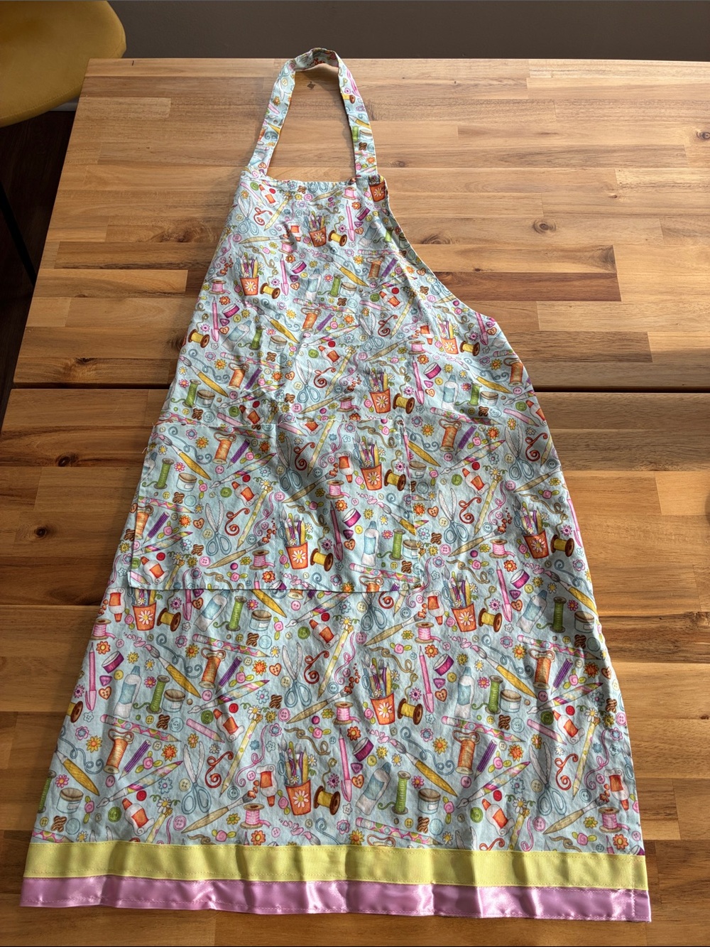 Handmade BTS Art Notions Print Apron with Pocket & Satin Trim Retro Feel Teacher - Picture 3 of 6